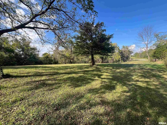 $225,000 | Rr125 Rr125 Street, Versailles, IL 62378