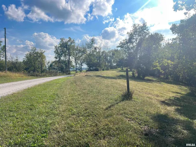 $225,000 | Rr125 Rr125 Street, Versailles, IL 62378