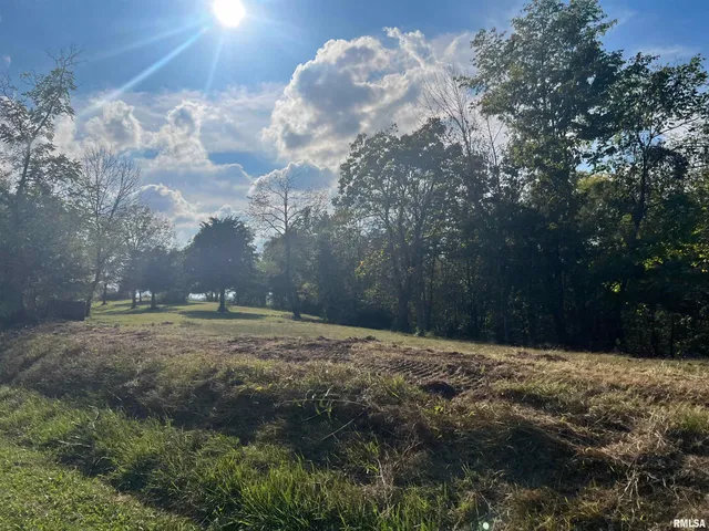 $225,000 | Rr125 Rr125 Street, Versailles, IL 62378