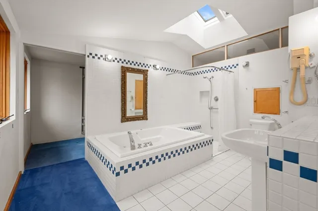 $1,690,000 | 55 Grove Hill Park, Newton, MA 02460