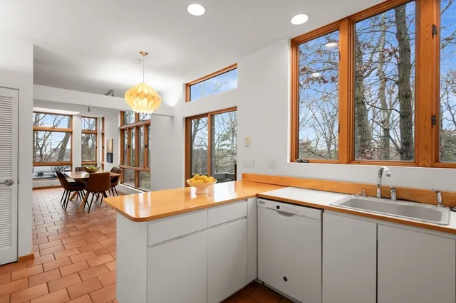 $1,690,000 | 55 Grove Hill Park, Newton, MA 02460