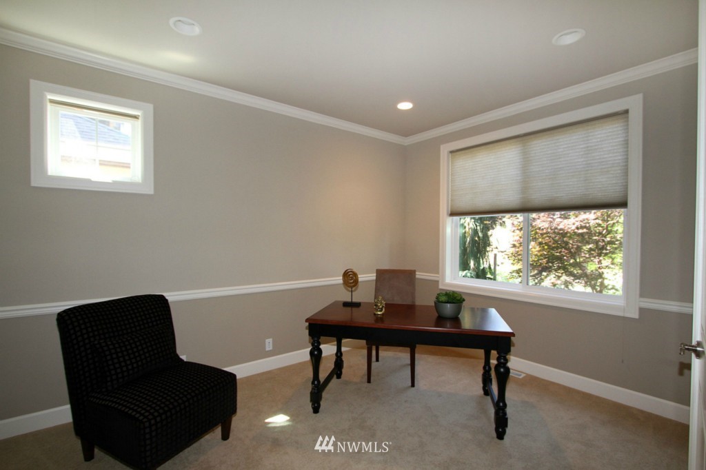 220 Ilwaco Place Southeast Renton, WA 98059 - Photo 14 of 25 Gallery Image 14