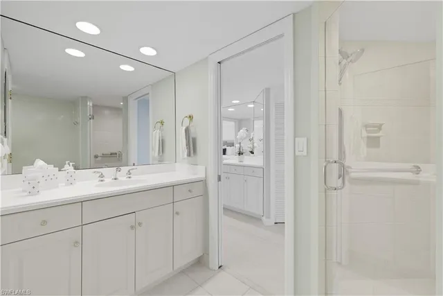 $16,000 | 4901 Gulf Shore Boulevard North, Unit 2104, Naples, FL 34103