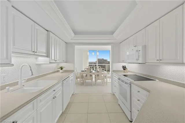 $16,000 | 4901 Gulf Shore Boulevard North, Unit 2104, Naples, FL 34103