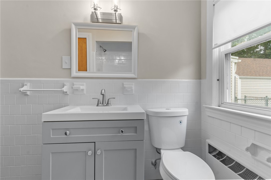 65 Howland Road Cranston, RI 02910 - Photo 20 of 41 Gallery Image 20