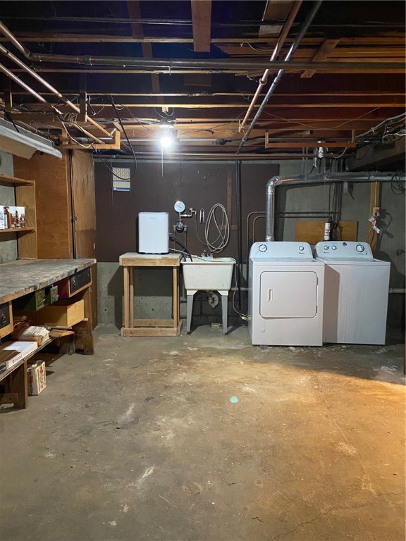 65 Howland Road Cranston, RI 02910 - Photo 36 of 41 Gallery Image 36