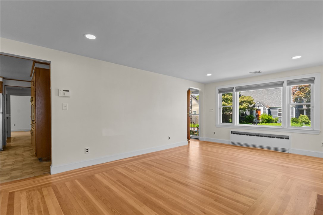 65 Howland Road Cranston, RI 02910 - Photo 6 of 41 Gallery Image 6