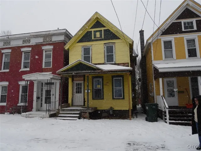 $65,000 | 150 1/2 East 3rd Street, Oswego, NY 13126