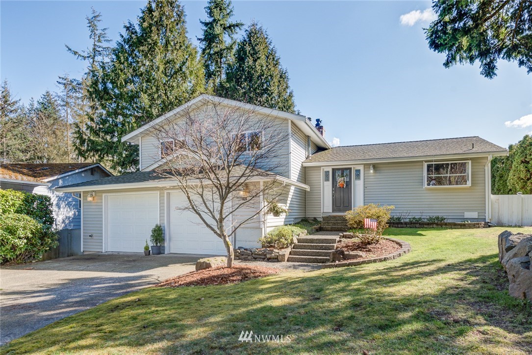 826 201st Place Southeast Bothell, WA 98012 - Photo 2 of 32