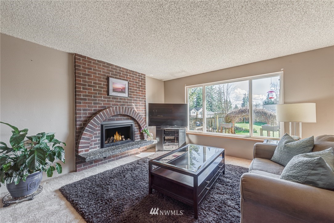 826 201st Place Southeast Bothell, WA 98012 - Photo 11 of 32