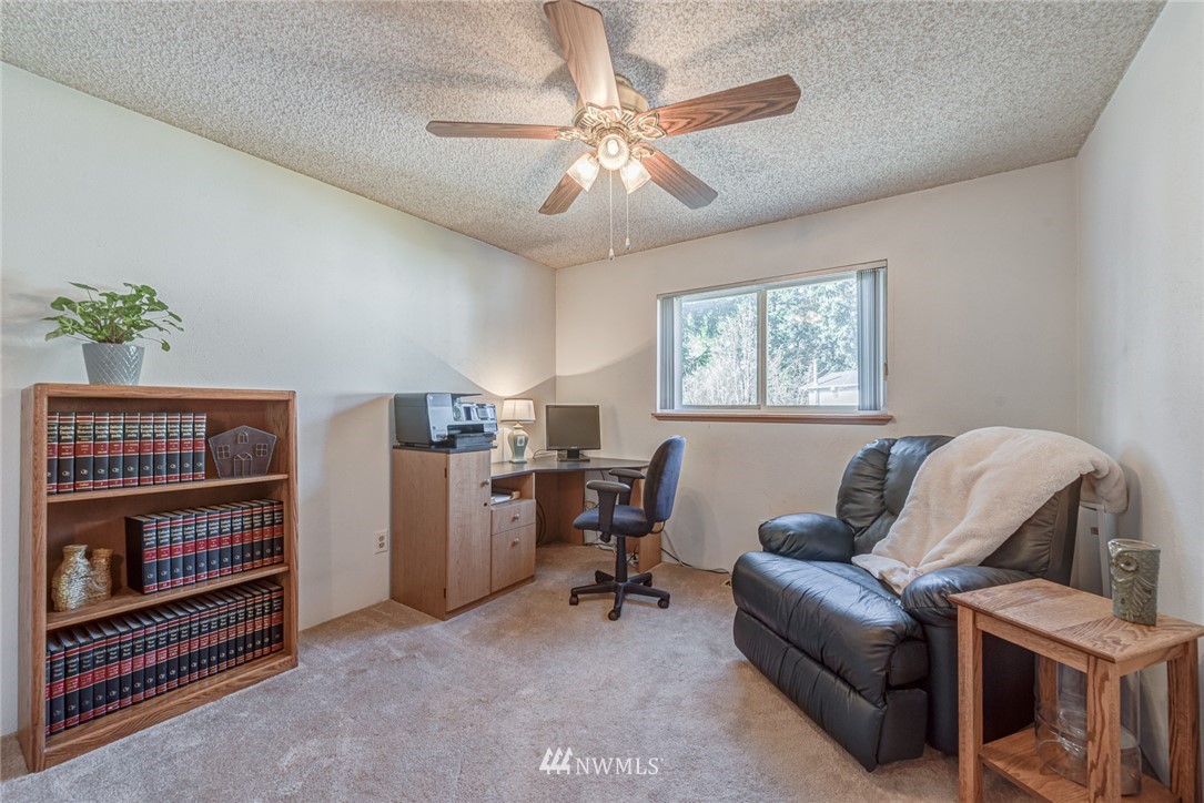 826 201st Place Southeast Bothell, WA 98012 - Photo 19 of 32