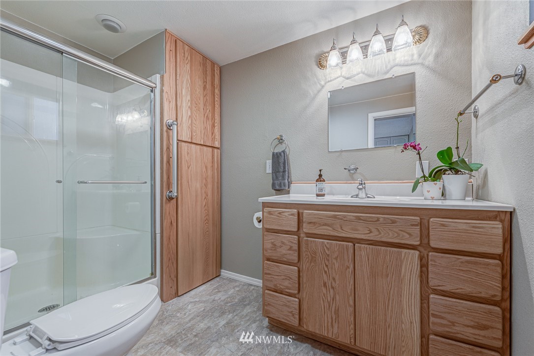 826 201st Place Southeast Bothell, WA 98012 - Photo 25 of 32