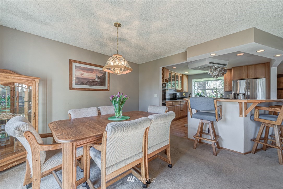 826 201st Place Southeast Bothell, WA 98012 - Photo 10 of 32