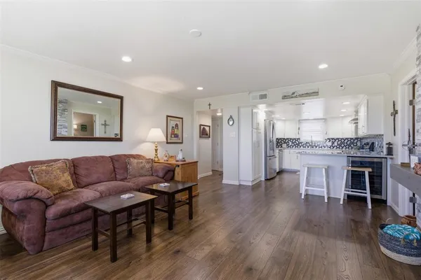 $199,000 | 108 Harbor Drive, Unit 102, Runaway Bay, TX 76426