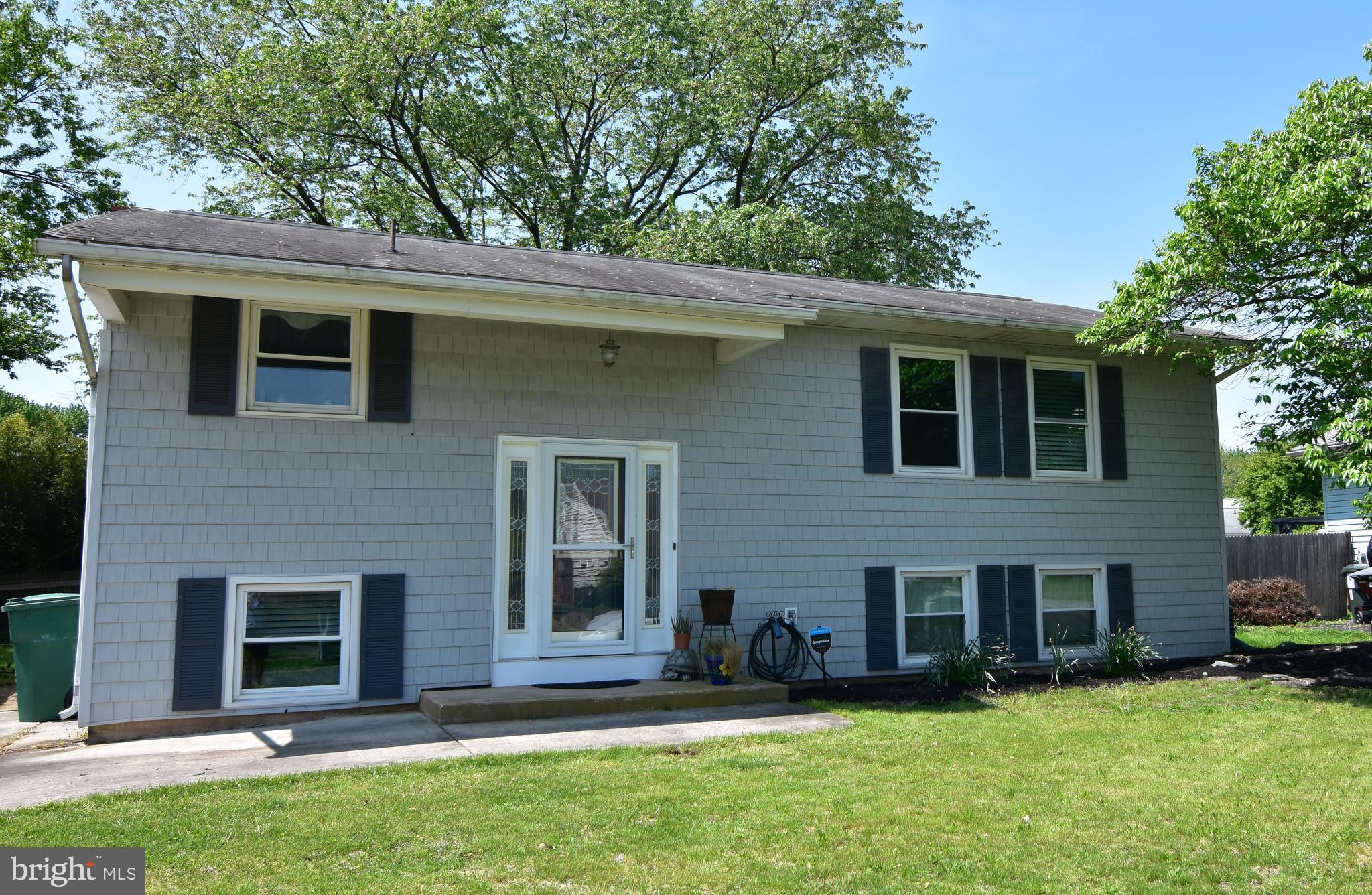 417 Longfield Road Newark, DE 19713 - Photo 2 of 29