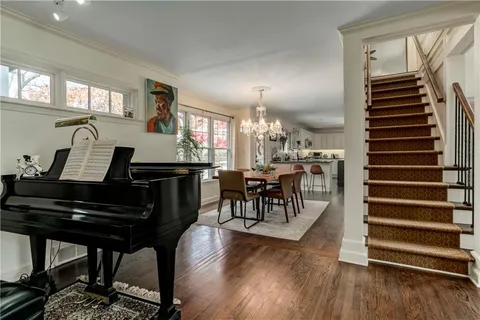 $1,175,000 | 8308 High Drive, Leawood, KS 66206