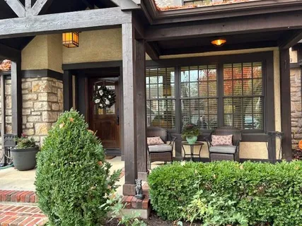 $1,175,000 | 8308 High Drive, Leawood, KS 66206