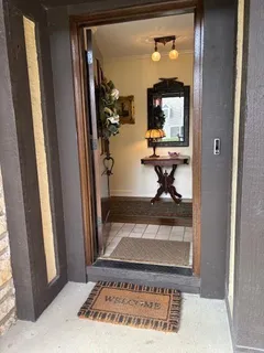 $1,175,000 | 8308 High Drive, Leawood, KS 66206