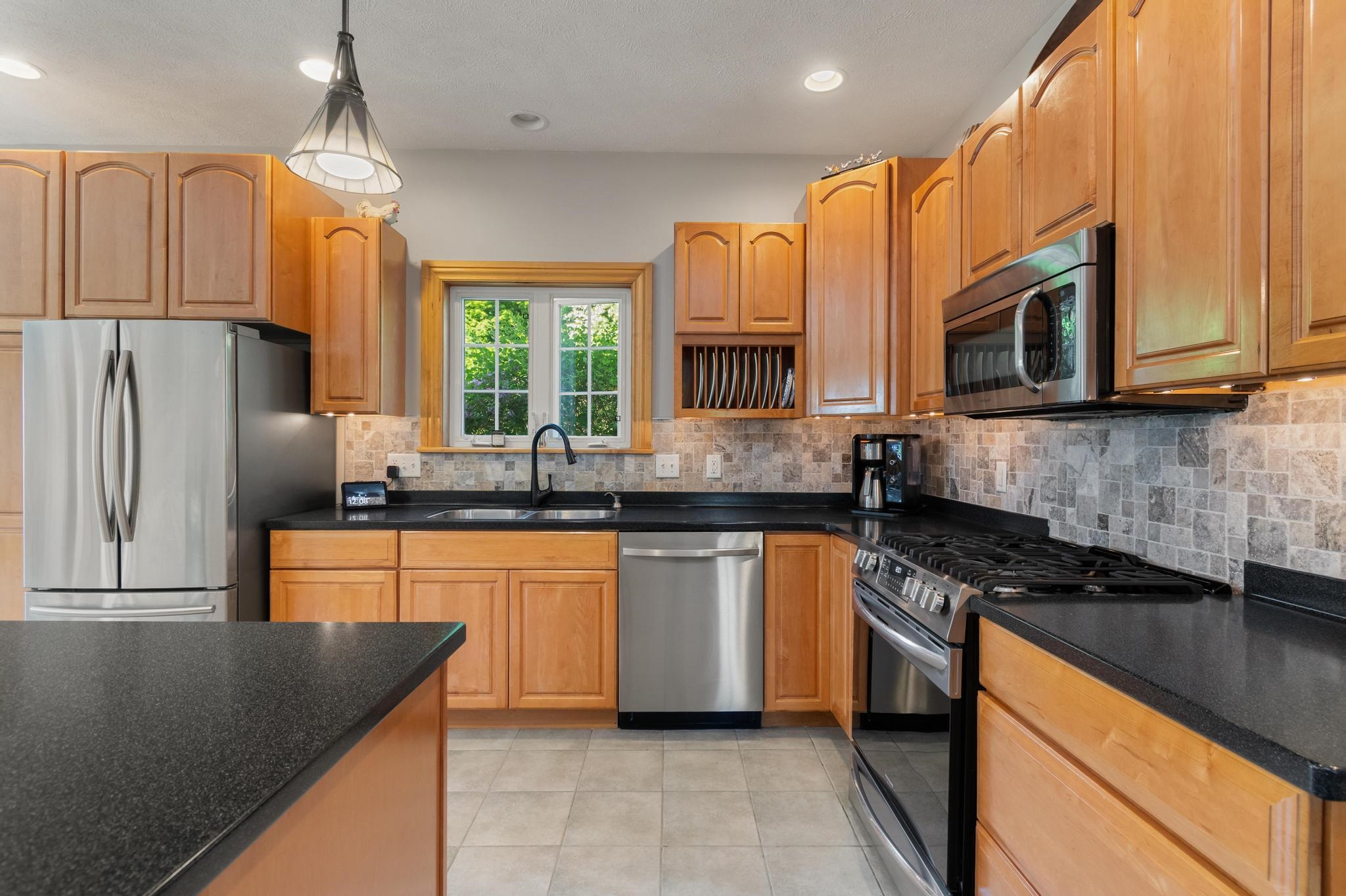 15 Rockledge Road Milton, VT 05468 - Photo 11 of 59
