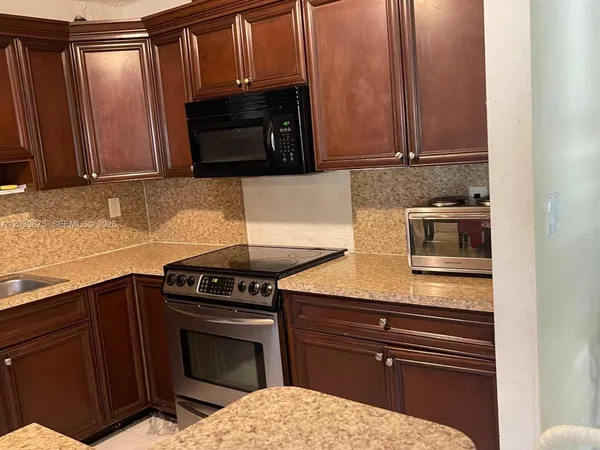 $3,200 | 2230 Northwest 32nd Terrace, Lauderdale Lakes, FL 33311