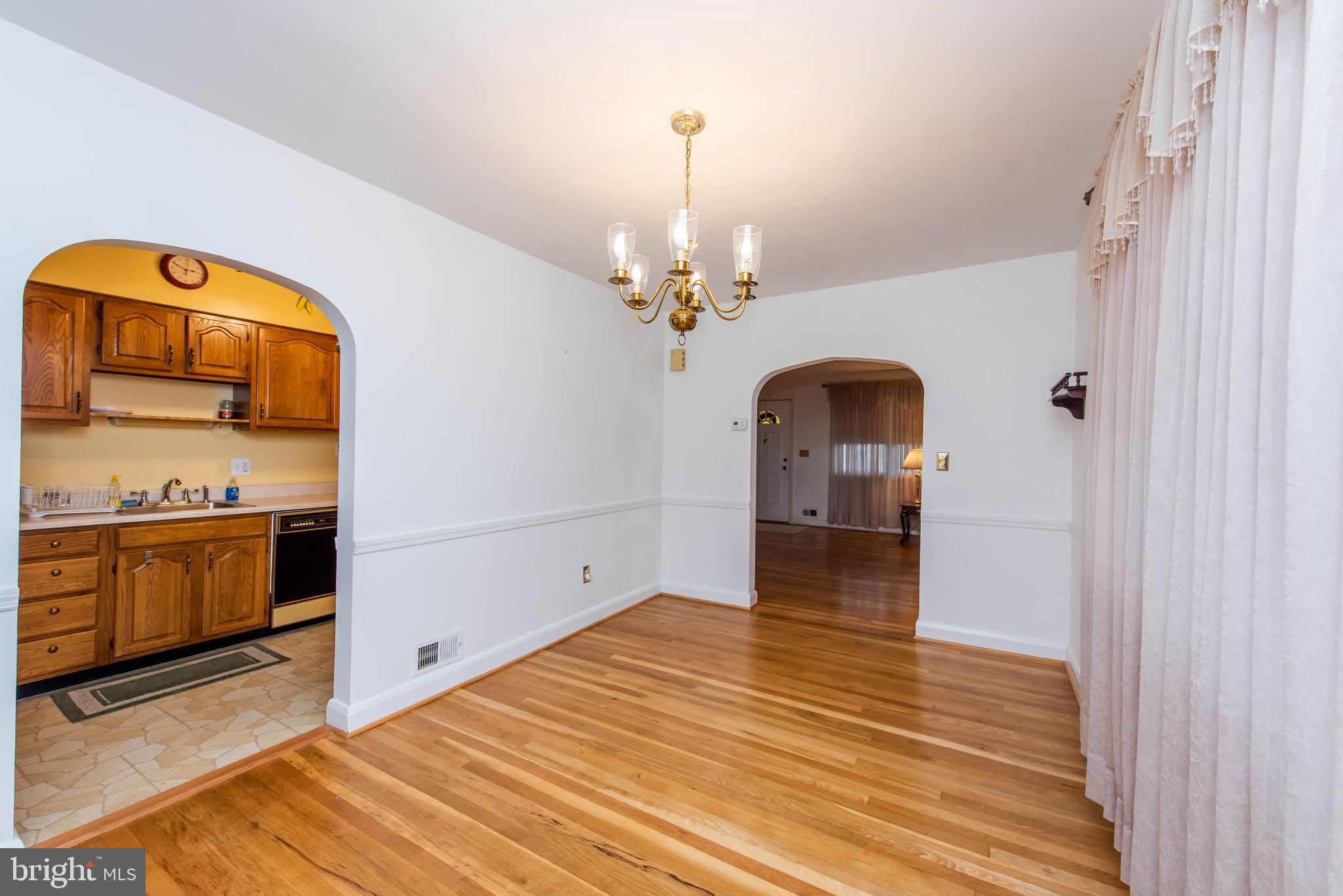 3715 Ina Avenue Baltimore, MD 21206 - Photo 15 of 34 Dining Room