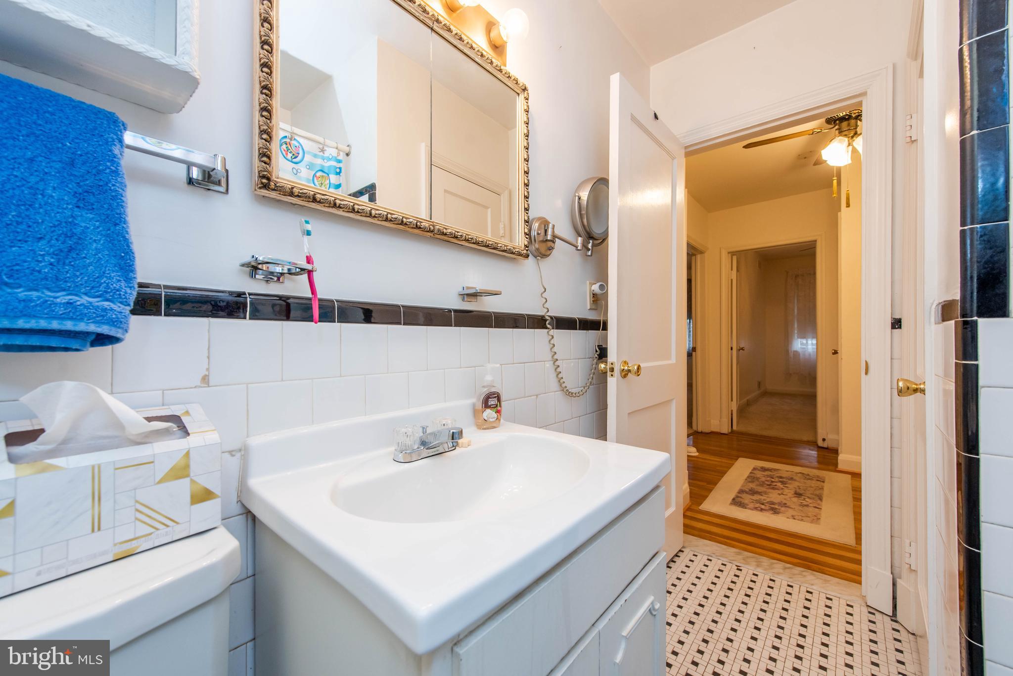 3715 Ina Avenue Baltimore, MD 21206 - Photo 17 of 34 Full Bath