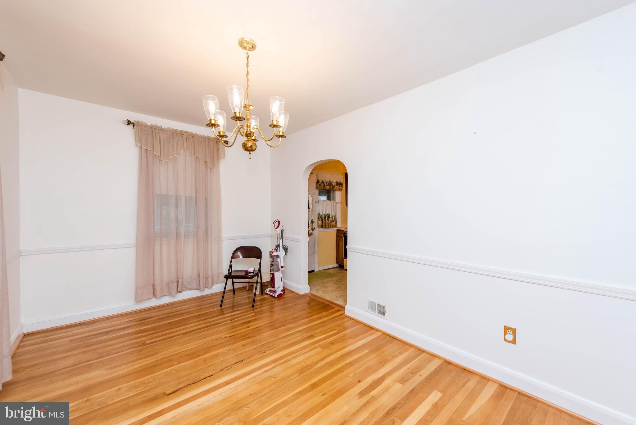 3715 Ina Avenue Baltimore, MD 21206 - Photo 10 of 34 Dining Room
