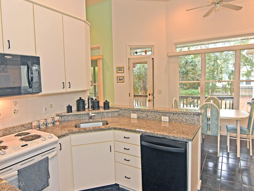 4716 Rushing Drive Wilmington, NC 28409 - Photo 24 of 41 Kitchen and Bfast