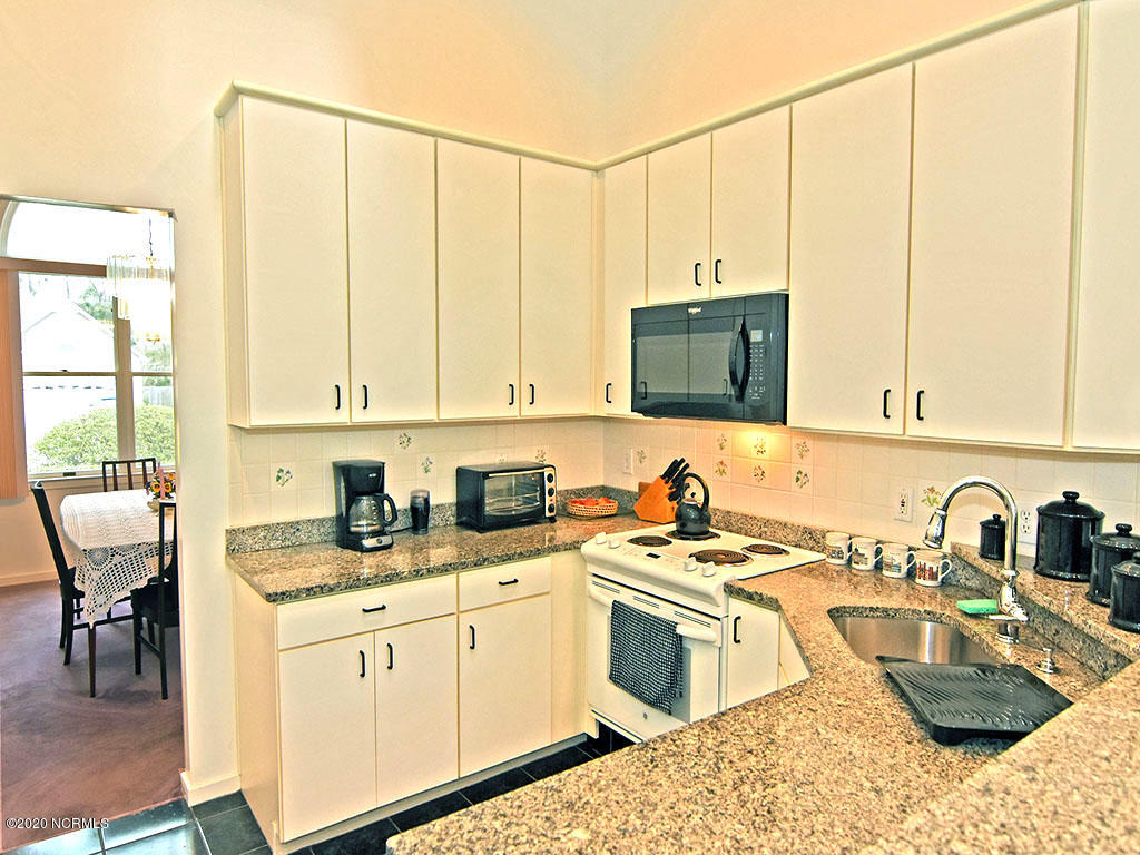 4716 Rushing Drive Wilmington, NC 28409 - Photo 25 of 41 Kitchen