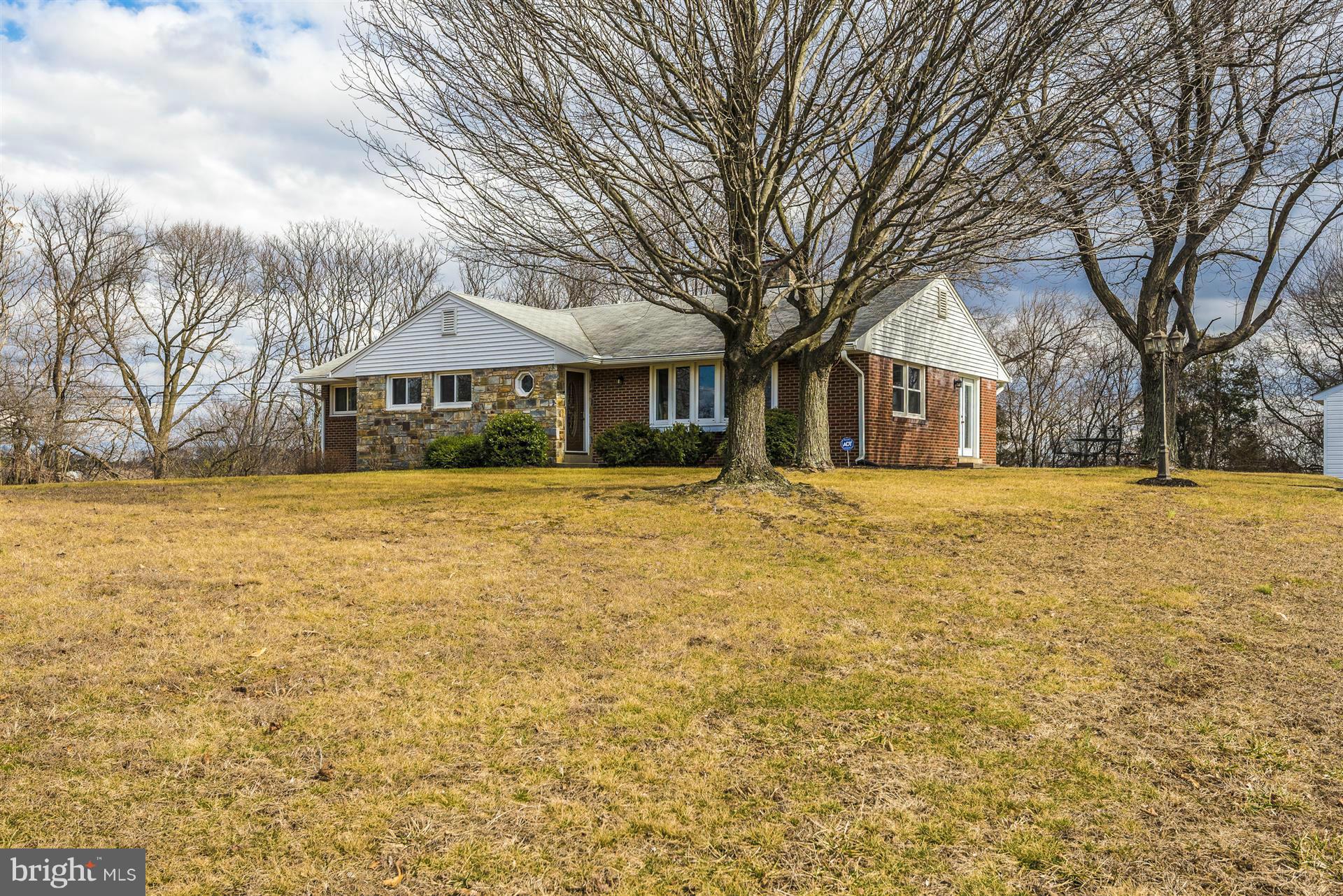 24915 Ridge Road Damascus, MD 20872 - Photo 2 of 25 Exterior (Front)