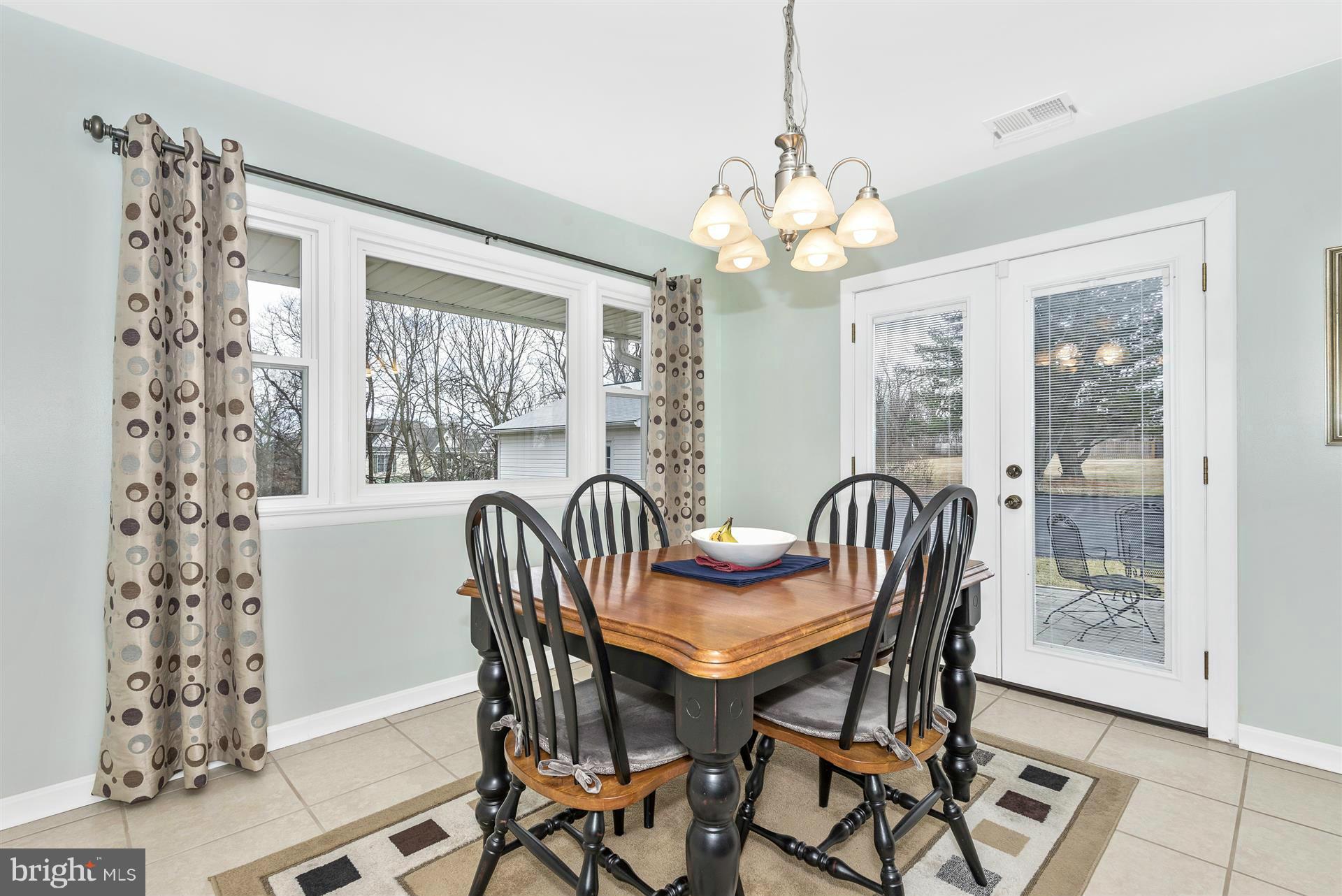 24915 Ridge Road Damascus, MD 20872 - Photo 13 of 25 Dining Room