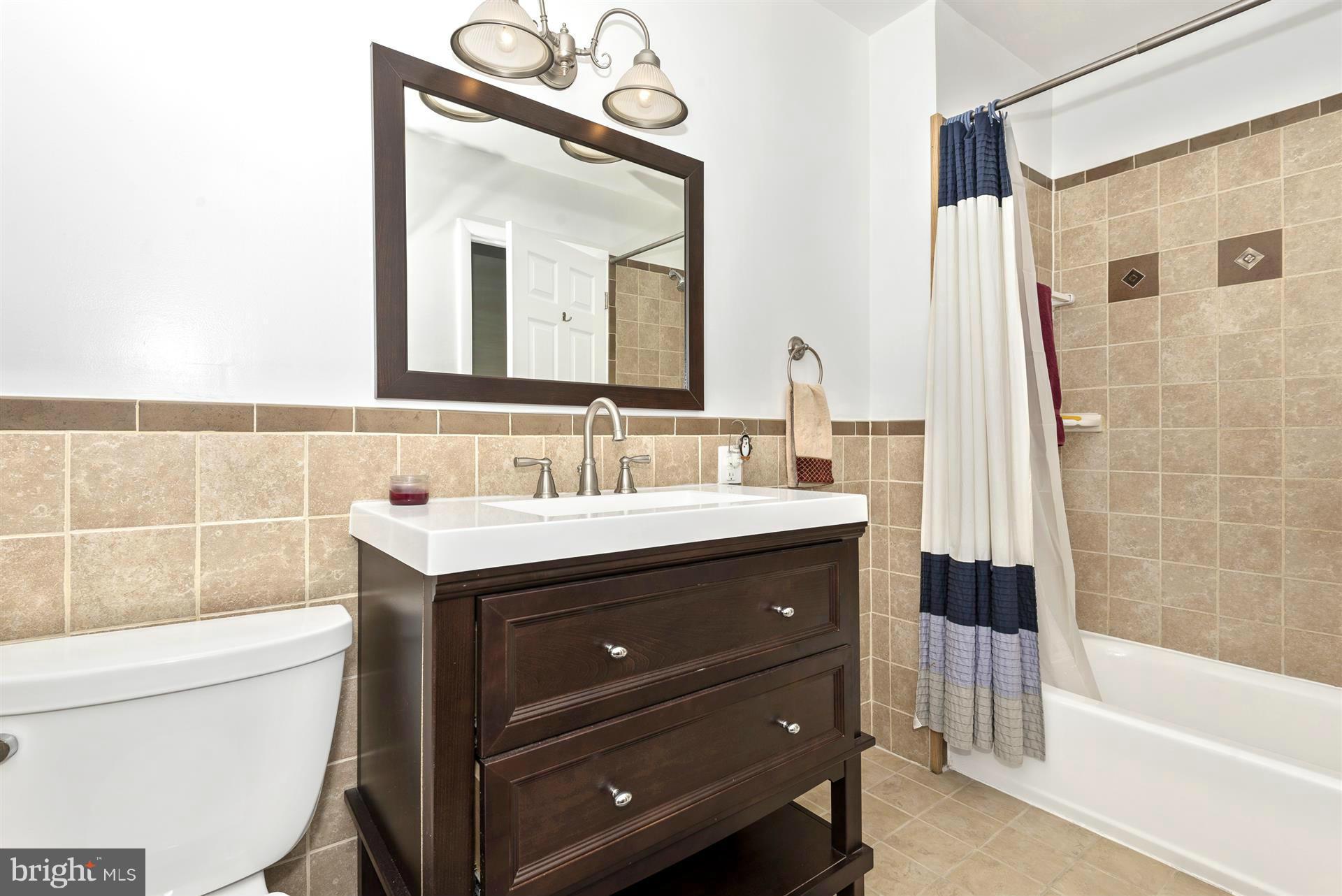 24915 Ridge Road Damascus, MD 20872 - Photo 23 of 25 Bath