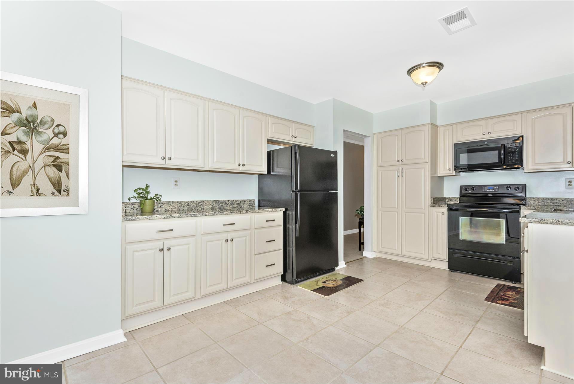 24915 Ridge Road Damascus, MD 20872 - Photo 9 of 25 Kitchen