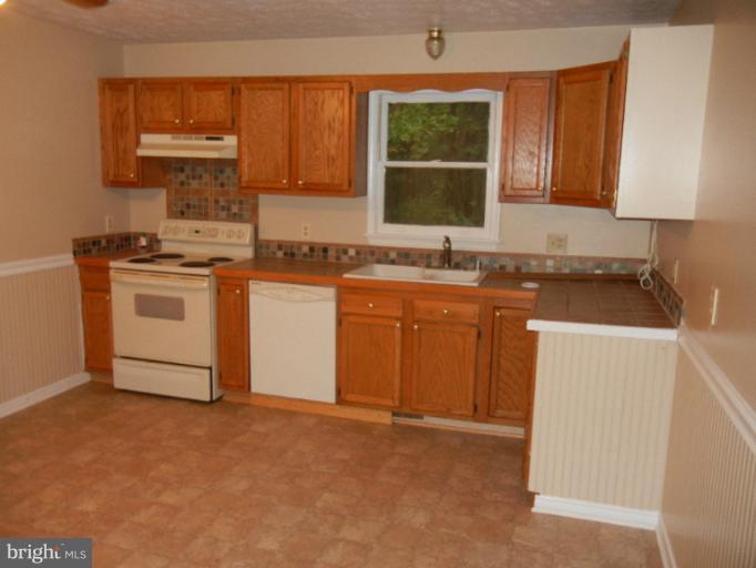 145 Mardsen Heights Road Linden, VA 22642 - Photo 16 of 22 Kitchen