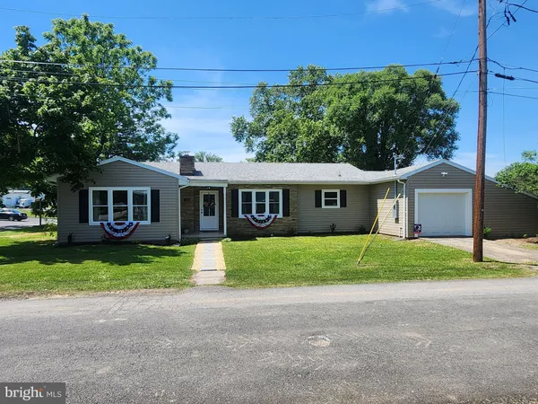 $249,500 | 412 Everett Place, Romney, WV 26757
