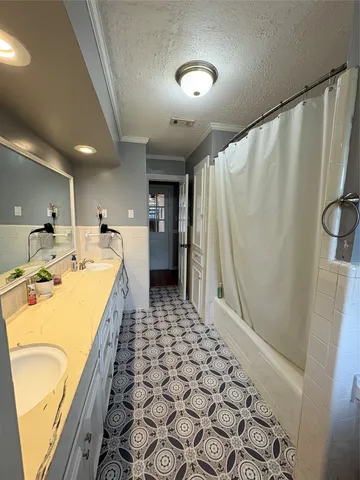 $346,500 | 300 Bayou Drive, Beaumont, TX 77705