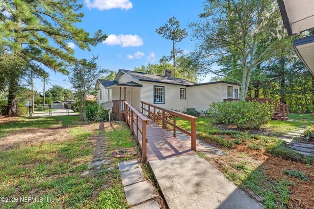 $1,300 | 4744 Glenwood Avenue, Jacksonville, FL 32205