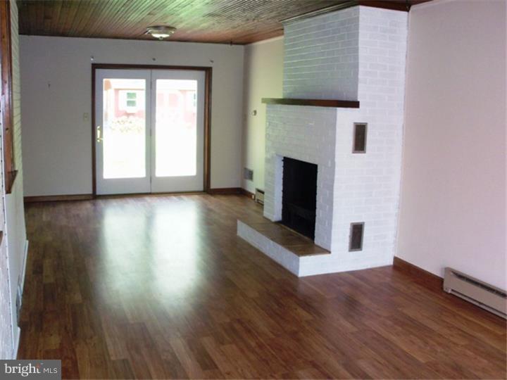 755 East Cherry Road Quakertown, PA 18951 - Photo 4 of 25 Gallery Image 4