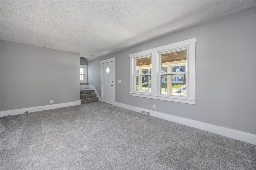 74 Everett Street Greece, NY 14615 - Photo 13 of 33