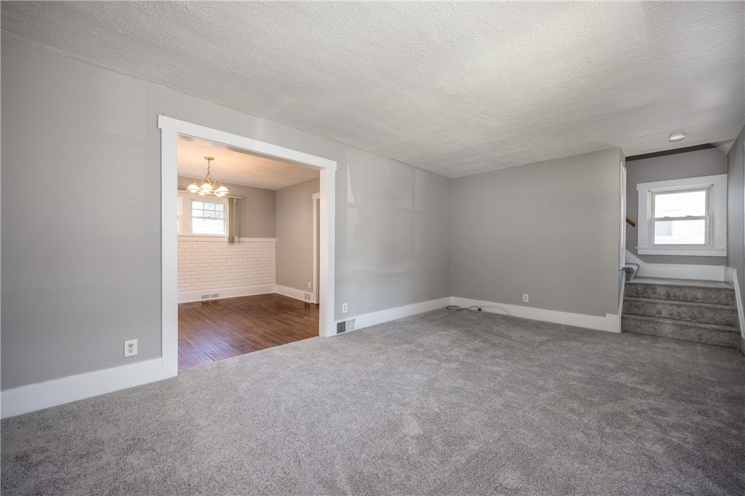 74 Everett Street Greece, NY 14615 - Photo 15 of 33