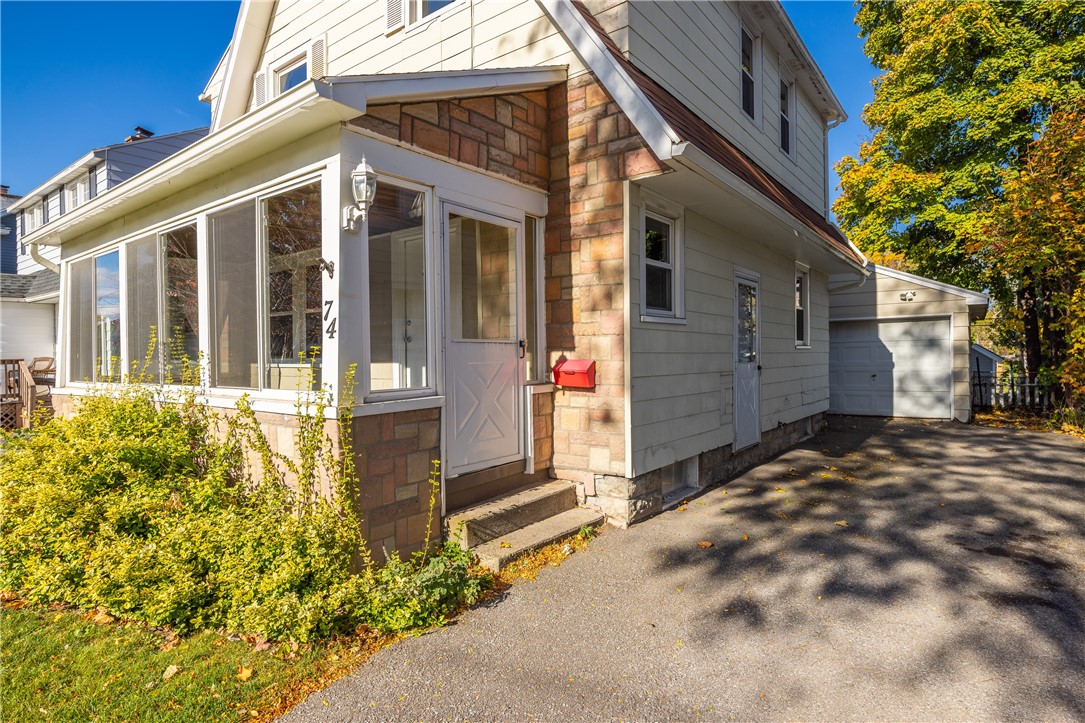 74 Everett Street Greece, NY 14615 - Photo 4 of 33