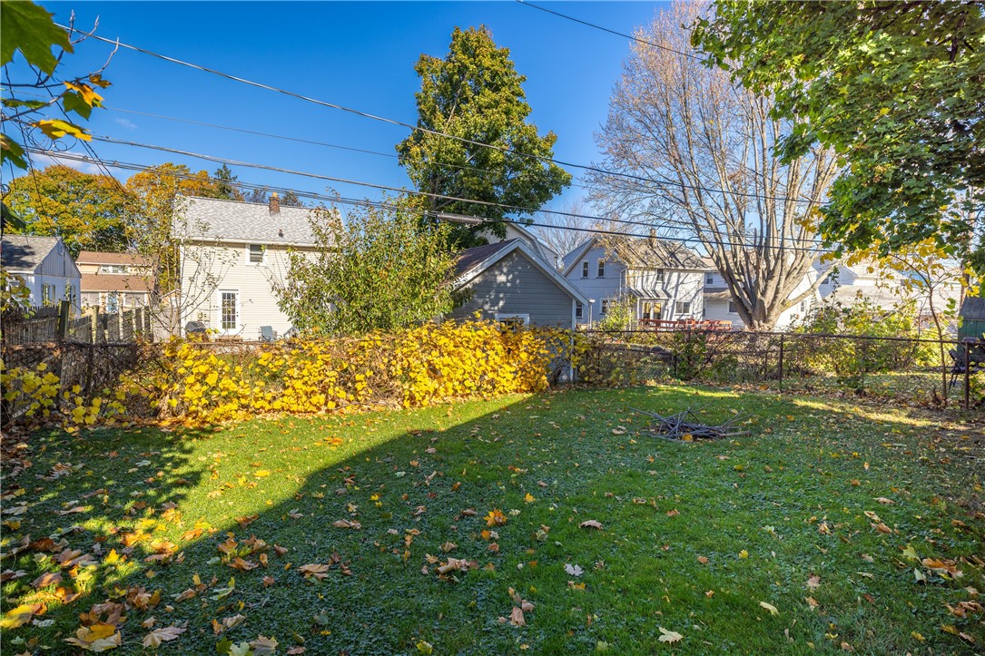 74 Everett Street Greece, NY 14615 - Photo 7 of 33