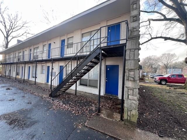 600 Patterson Street Memphis, TN 38111 - Photo 4 of 10 a view of a house with a yard