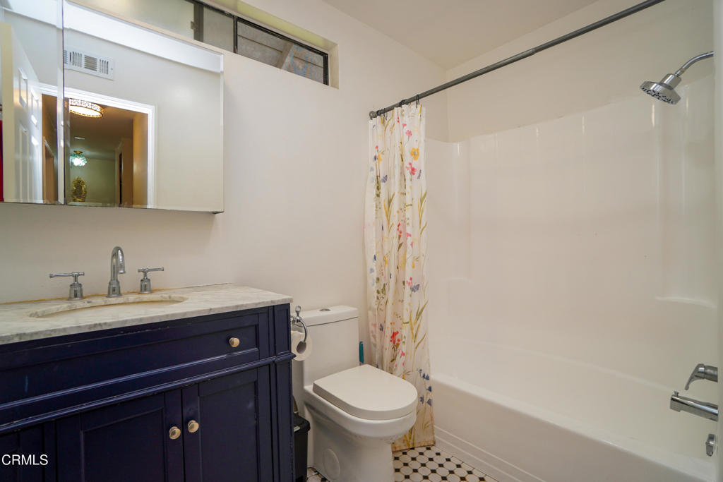 2077 East Bard Road Oxnard, CA 93033 - Photo 15 of 18
