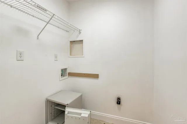 $649,900 | 713 Roanoke Court, Gulf Breeze, FL 32561