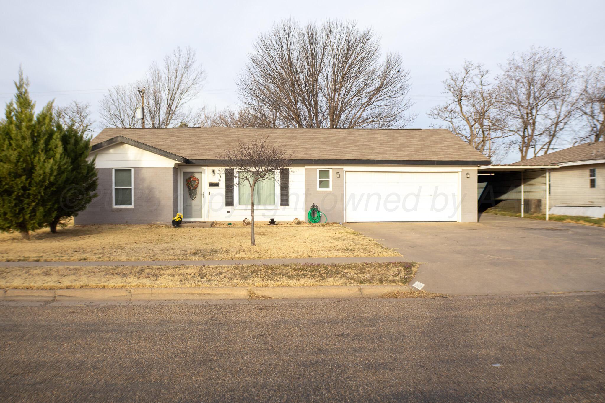 4504 Goodnight Trail Amarillo, TX 79109 - Photo 3 of 32 a house with a outdoor space