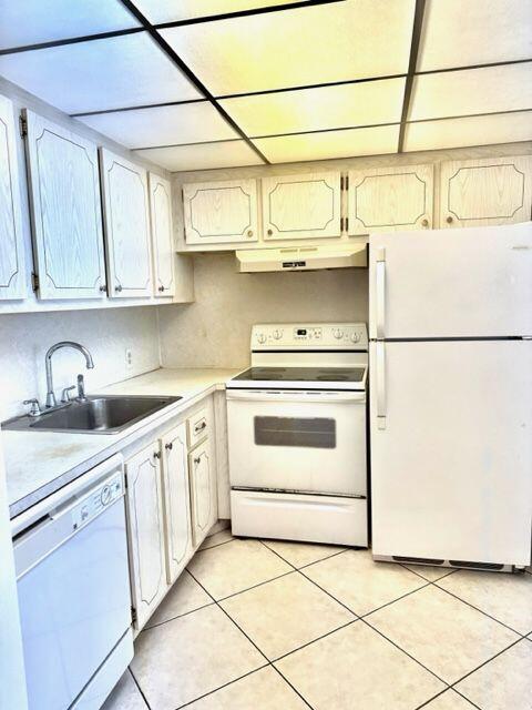 142 Brighton D Boca Raton, FL 33434 - Photo 2 of 26 Kitchen