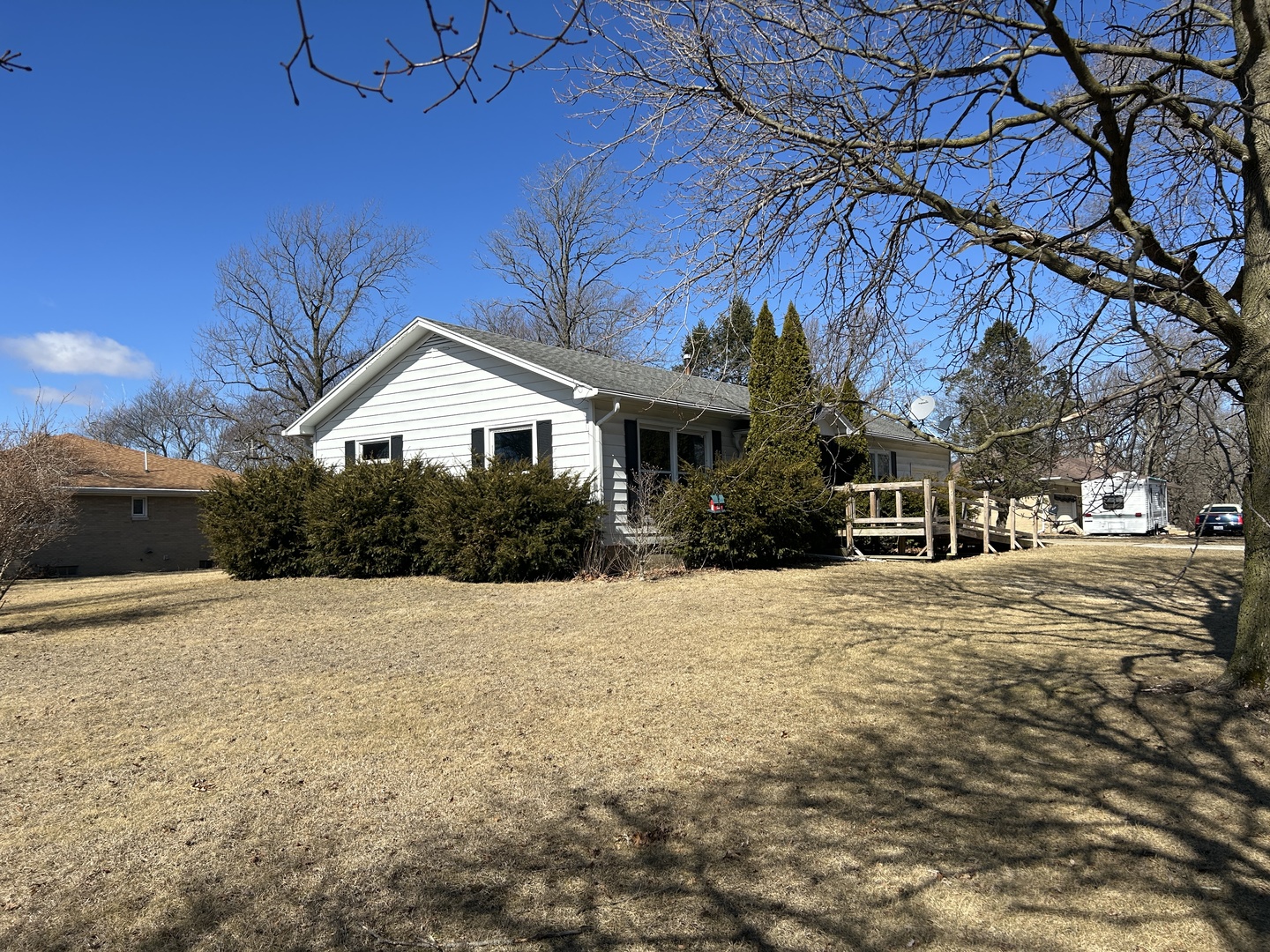 401 Oak Drive Roberts, IL 60962 - Photo 4 of 15