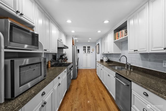 $577,500 | 7433 Zircon Drive Southwest, Lakewood, WA 98498