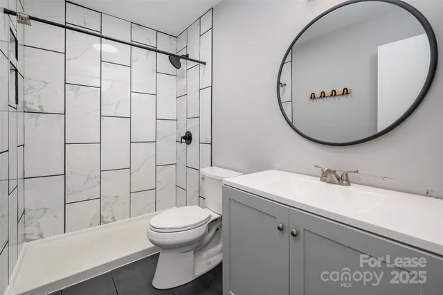 $1,725 | 1422 Delane Avenue, Unit 9, Charlotte, NC 28211